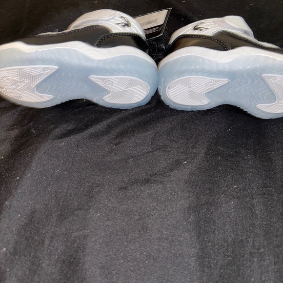 NWT Shaq Sz 5 infant sneaker - Picture 3 of 12